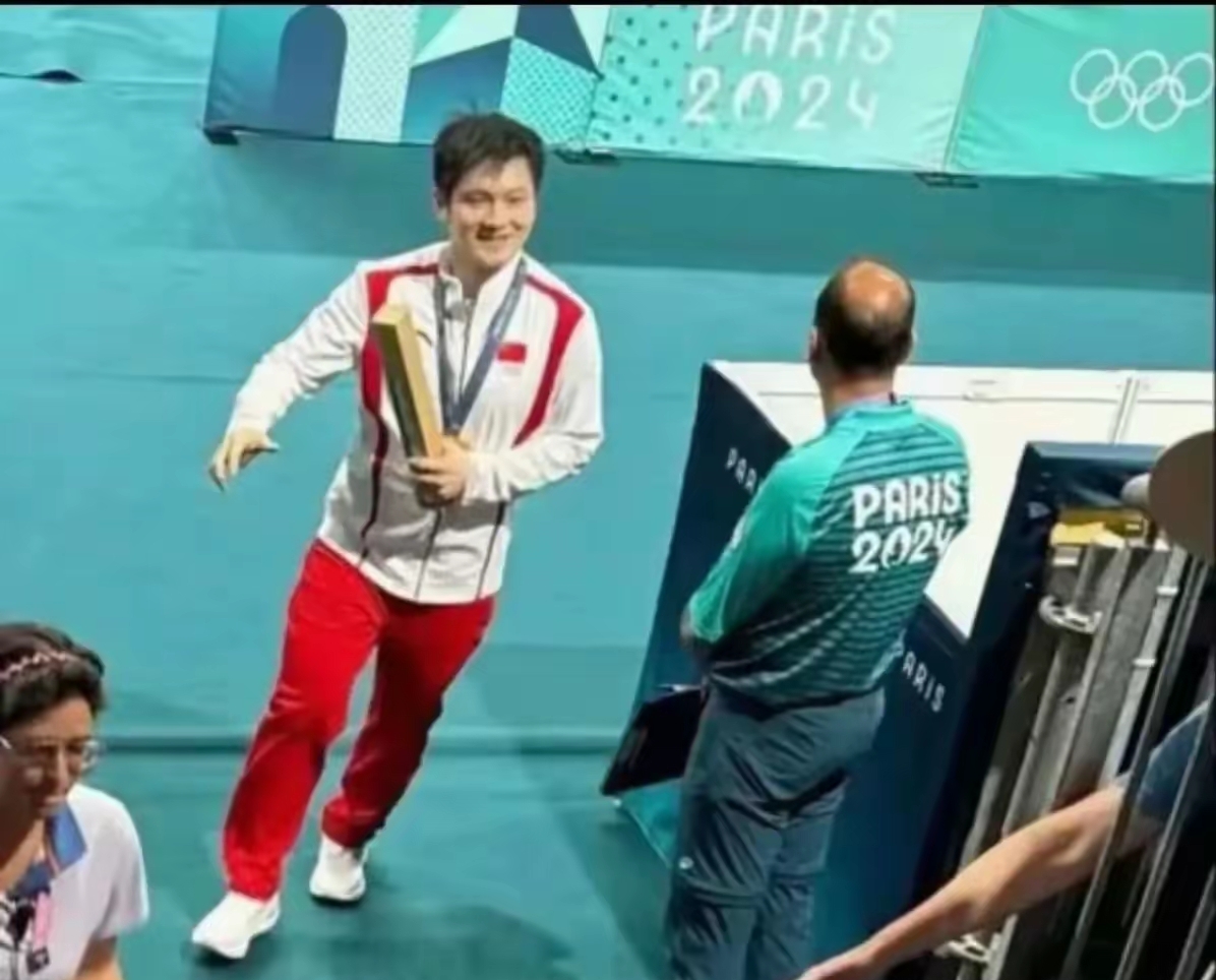 世界冠军终圆梦！感动全球球迷的简单介绍